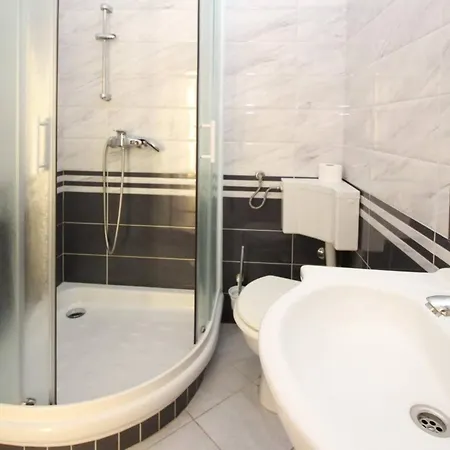 Mikulan 3* Baška