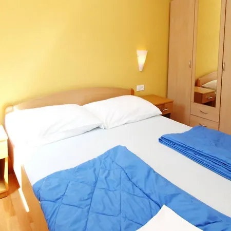 Casa de hóspedes Mikulan 3*