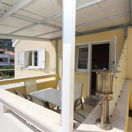 Mikulan Pensión Baška