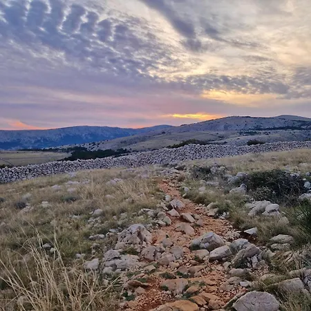 Mikulan Pensión Baška