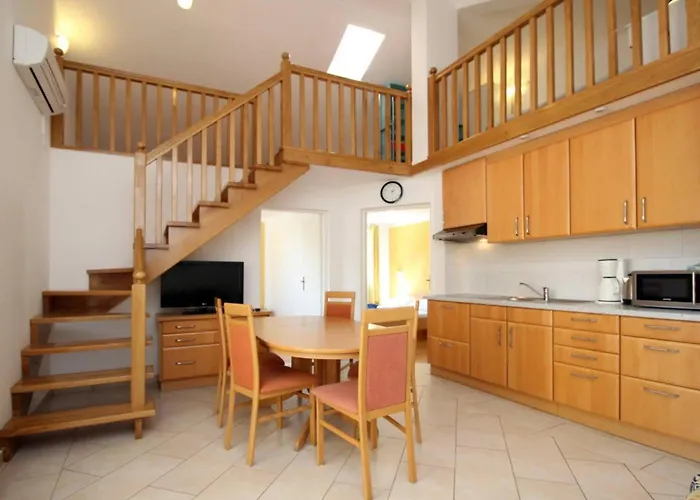 招待所 Mikulan 3*